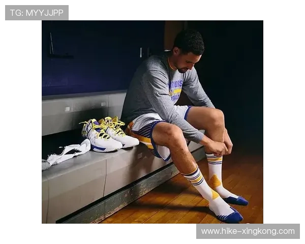 足球球星交换球袜背后隐藏的故事与体育精神解析